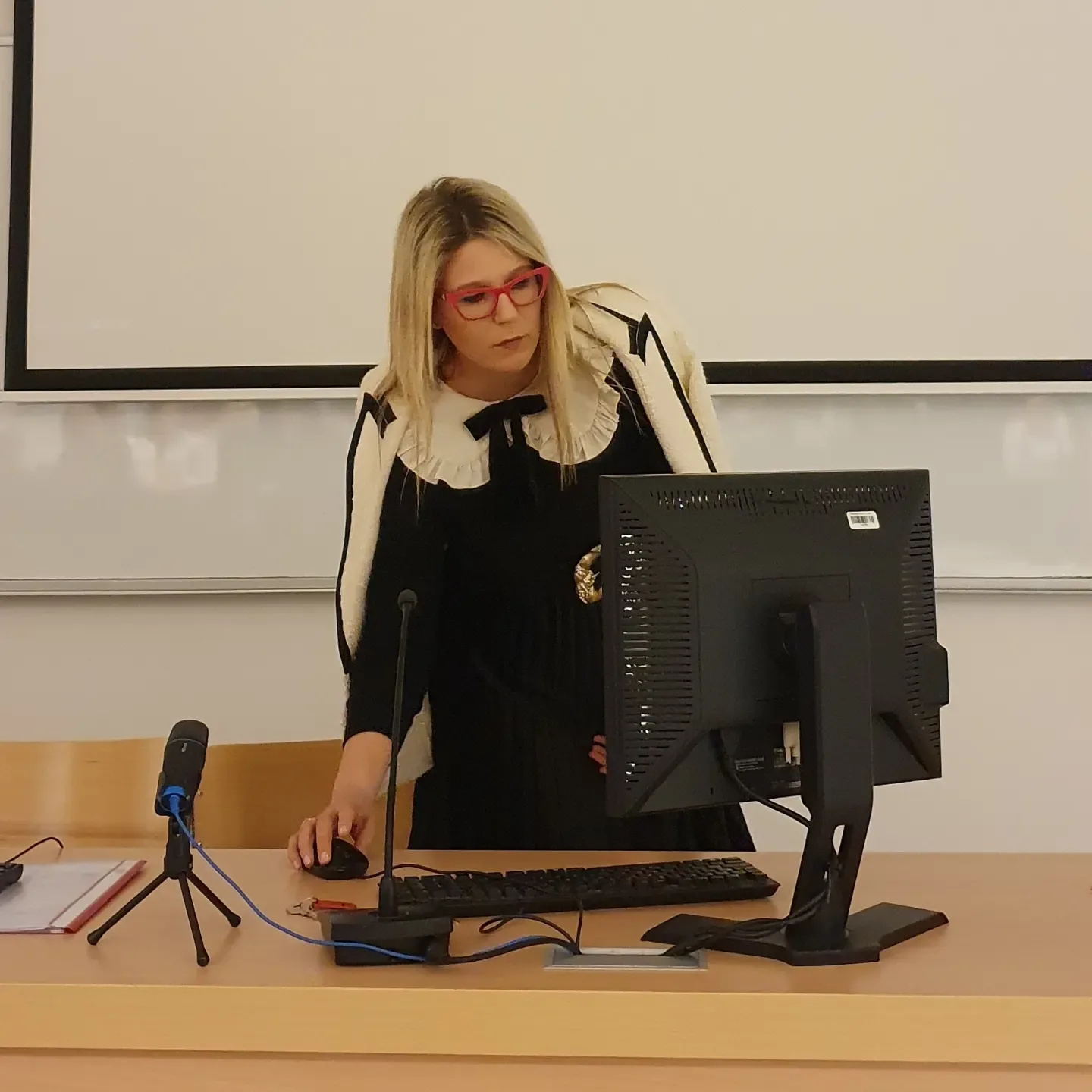 Antonela Pavić na predavanju u akademskom okruženju